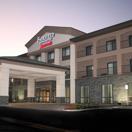 Fairfield Inn & Suites טהאצ'פי מראה חיצוני תמונה