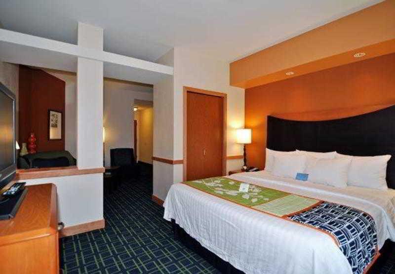 Fairfield Inn & Suites טהאצ'פי מראה חיצוני תמונה