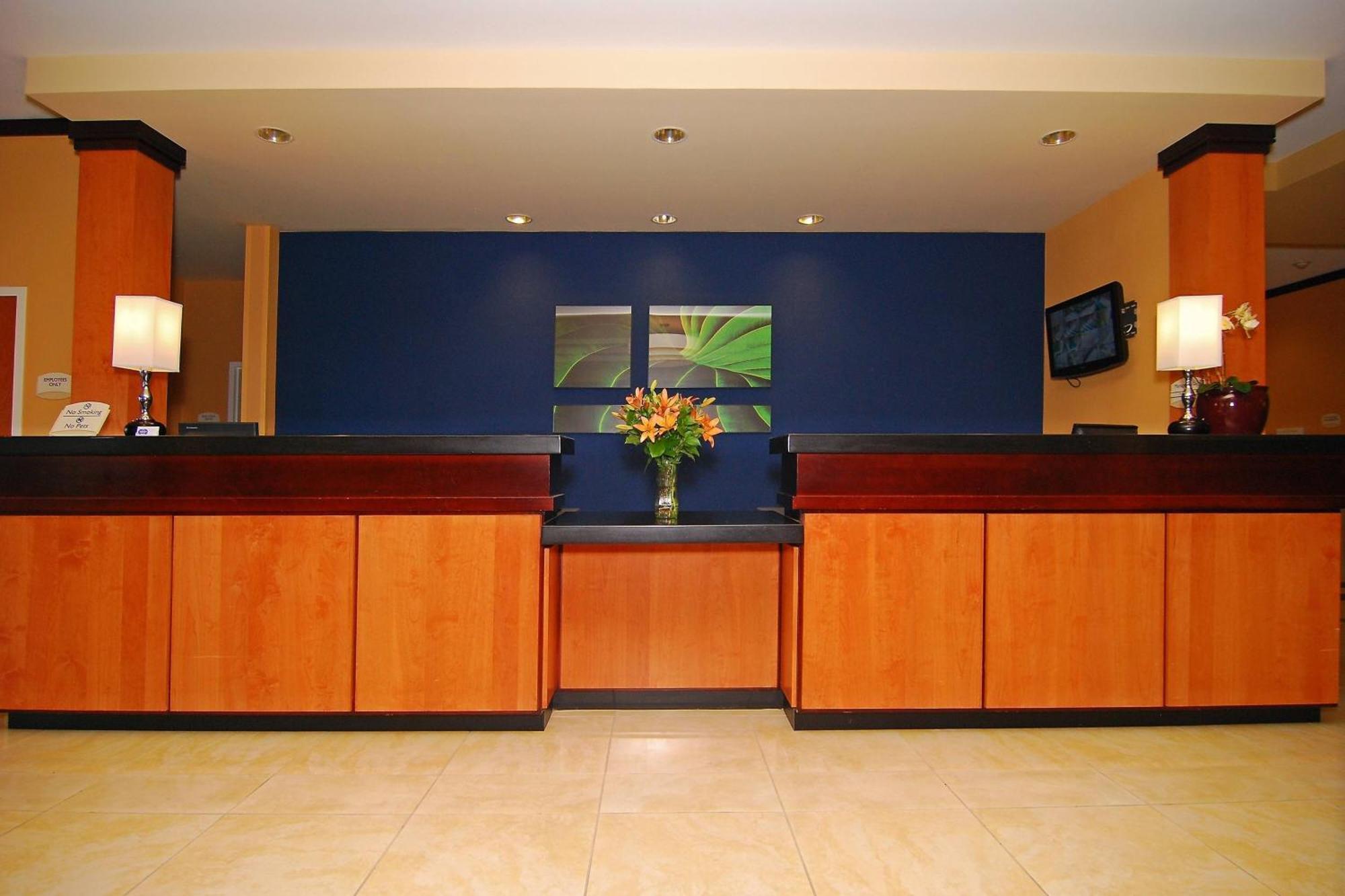 Fairfield Inn & Suites טהאצ'פי מראה פנימי תמונה
