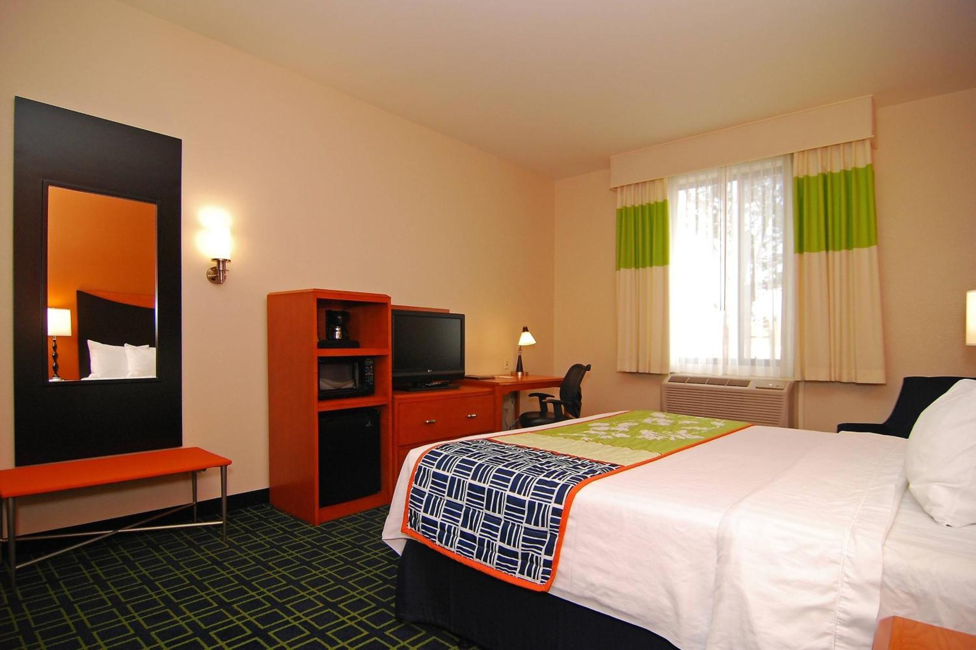 Fairfield Inn & Suites טהאצ'פי מראה חיצוני תמונה