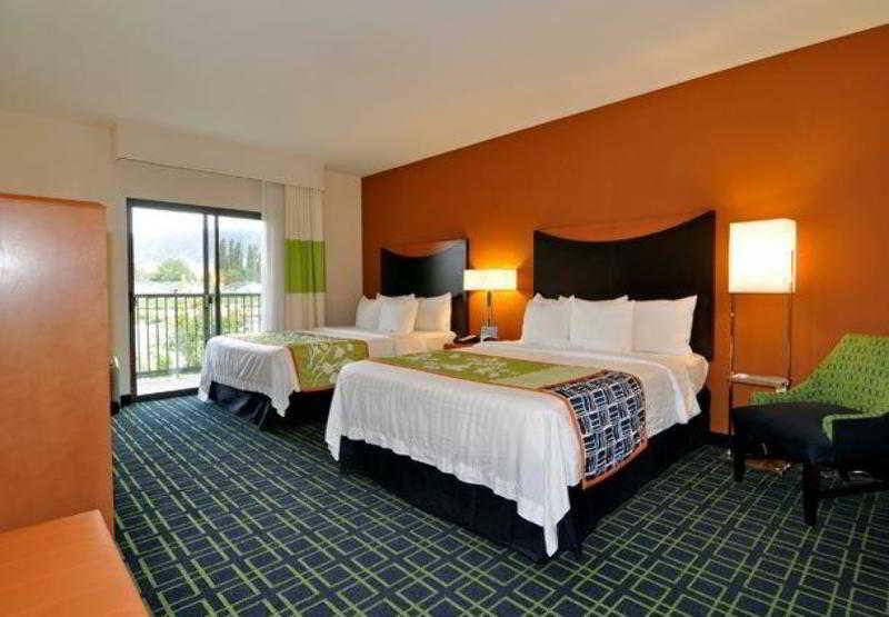 Fairfield Inn & Suites טהאצ'פי חדר תמונה