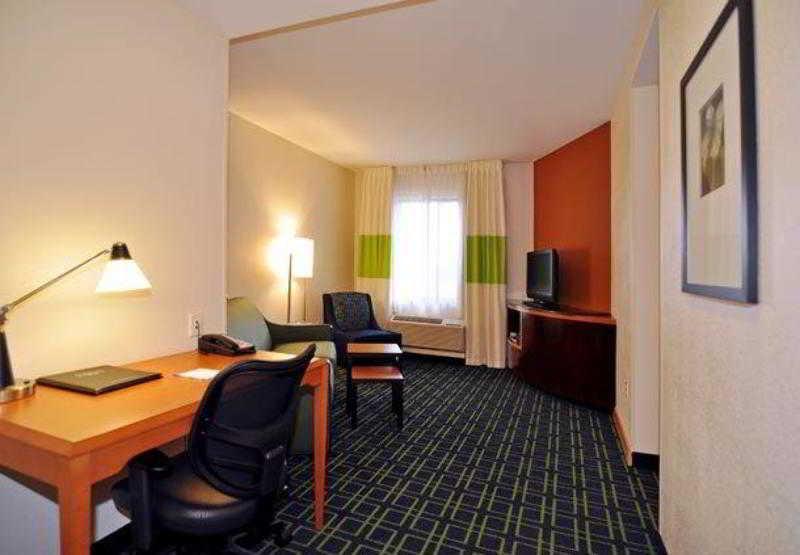 Fairfield Inn & Suites טהאצ'פי מראה חיצוני תמונה