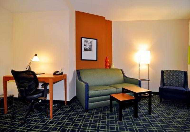 Fairfield Inn & Suites טהאצ'פי מראה חיצוני תמונה