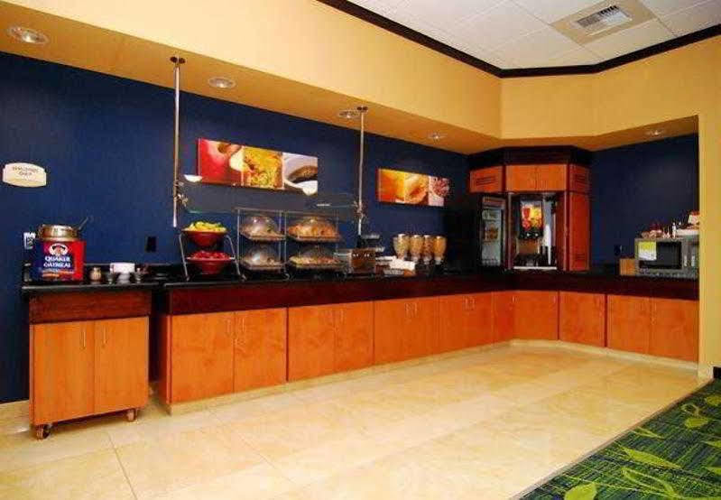 Fairfield Inn & Suites טהאצ'פי מראה חיצוני תמונה